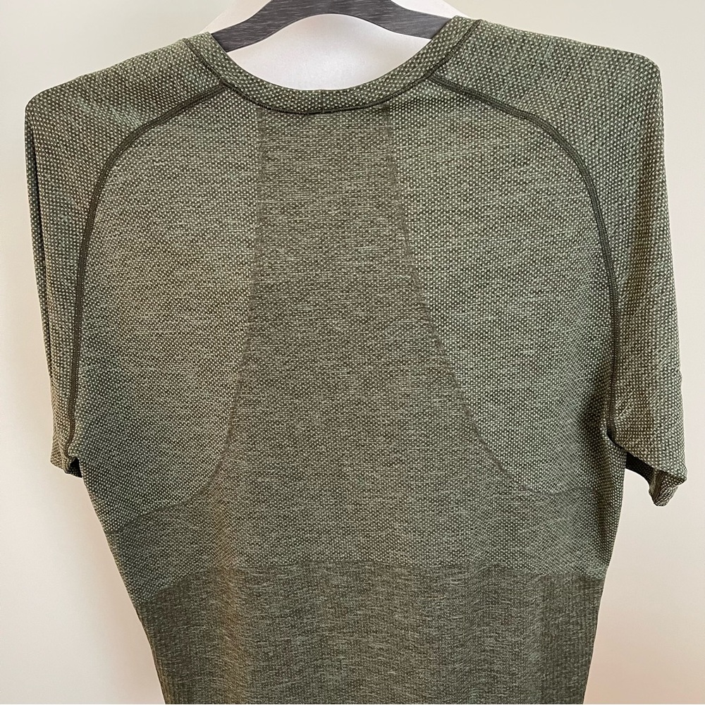 Lululemon Metal Vent Tech Short Sleeve Green Twill / Dark Olive Size Large - Picture 11 of 14